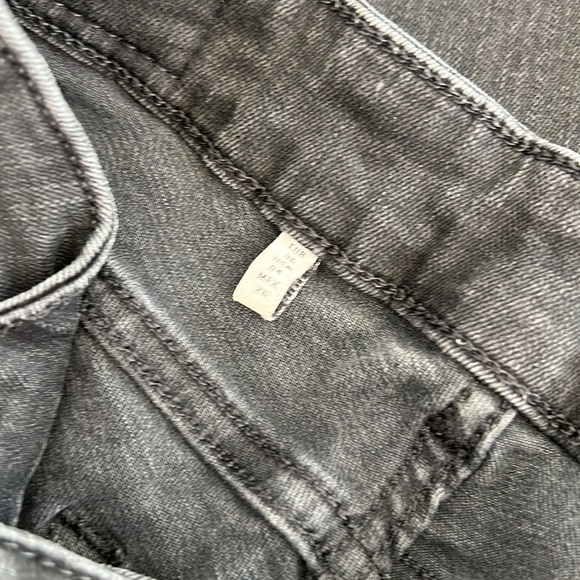 Zara Slim Distressed Black Skinny Midrise - Picture 5 of 7